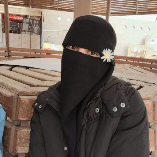 أسماء علي